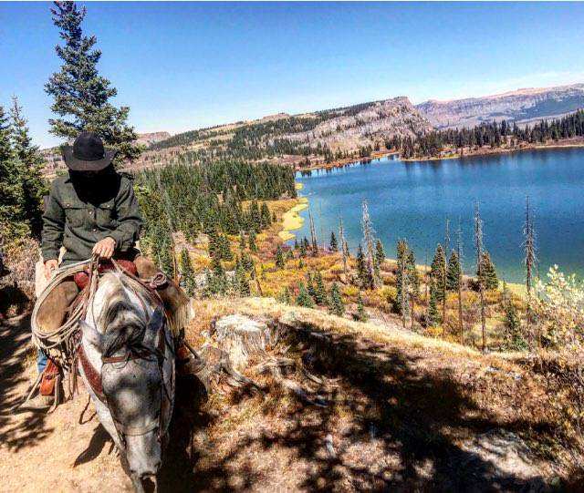 Hunting and the pack trip with Welder Outfitters